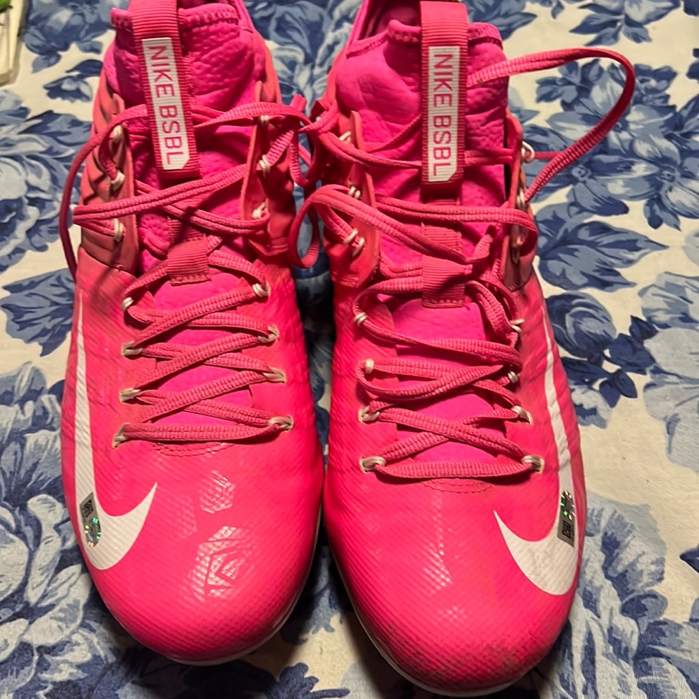 Mike Trout lunar 2 MLB metal cleat
